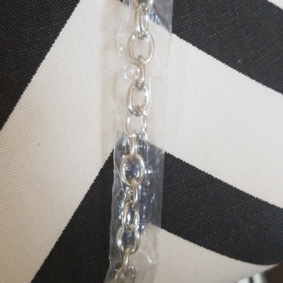 Silver Embossed Crossbody/Clutch NWT - Picture 6 of 6